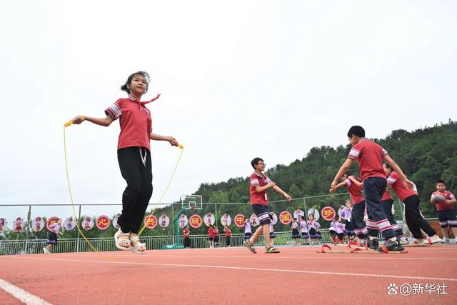 4ec2d5628535e5dd6b061888ad793ee1cf1b6289.jpeg
